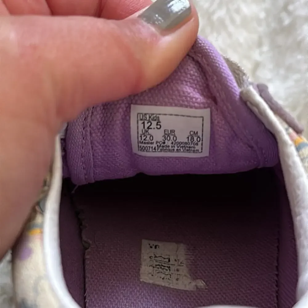 Vans adorable old